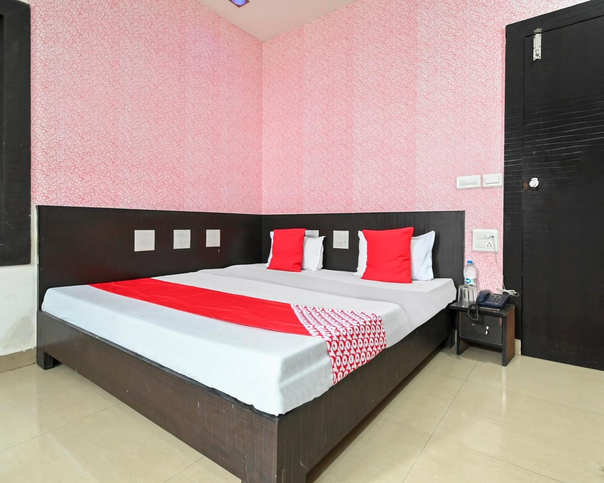 Hotel O Co Hotel Hisār Екстериор снимка